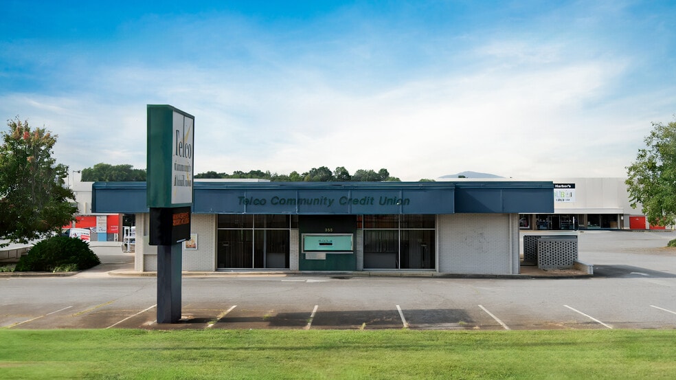 355 U.S. Hwy 70 SW, Hickory, NC for lease - Building Photo - Image 1 of 1