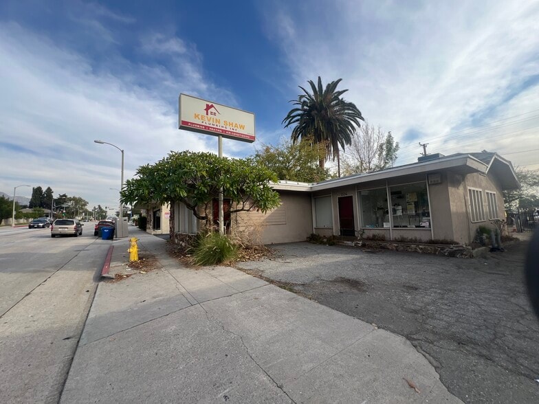 224 E Foothill Blvd, Monrovia, CA for sale - Building Photo - Image 1 of 3