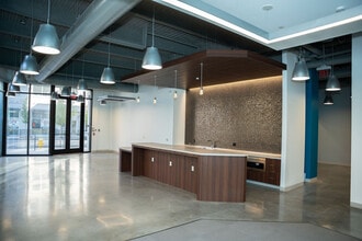 520 Hamilton St, Allentown, PA for lease Interior Photo- Image 1 of 15