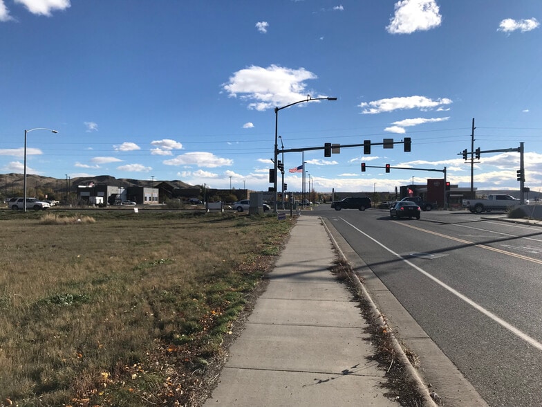 4513 King Ave E portefeuille de 2 propriétés à vendre sur LoopNet.ca - Photo du bâtiment - Image 2 de 6