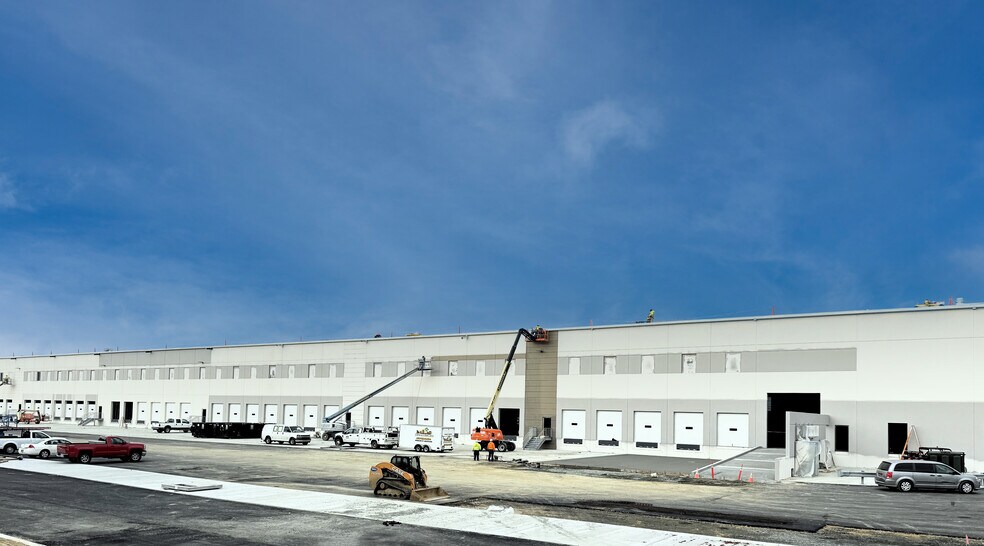 0 Christiana Rd, New Castle, DE à louer - Photo du bâtiment - Image 2 de 7