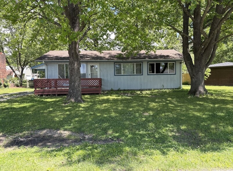 103 Kim Dr, De Soto, IL for sale - Primary Photo - Image 1 of 1