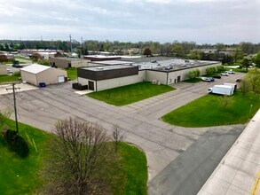 23800 Research Dr, Farmington Hills, MI for lease Interior Photo- Image 2 of 6