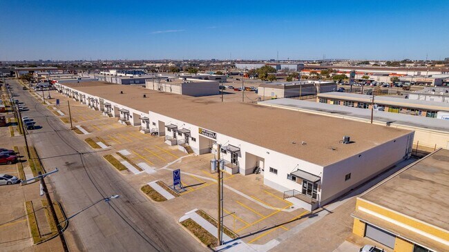 Plus de détails pour 2903-2919 Ladybird Ln, Dallas, TX - Industriel à louer
