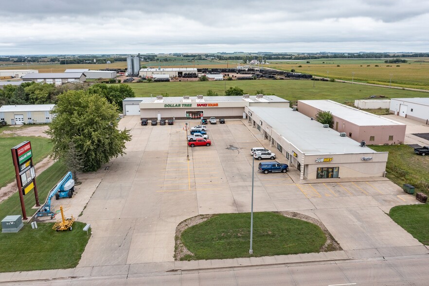 Retail in Beresford, SD for sale - Building Photo - Image 1 of 1