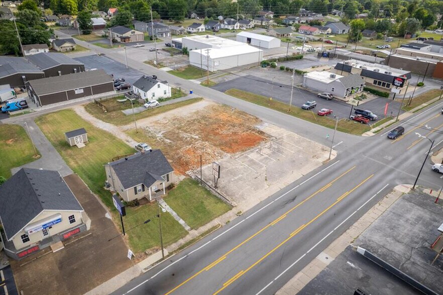 1340 US 31W Byp, Bowling Green, KY à vendre - Photo du bâtiment - Image 2 de 8