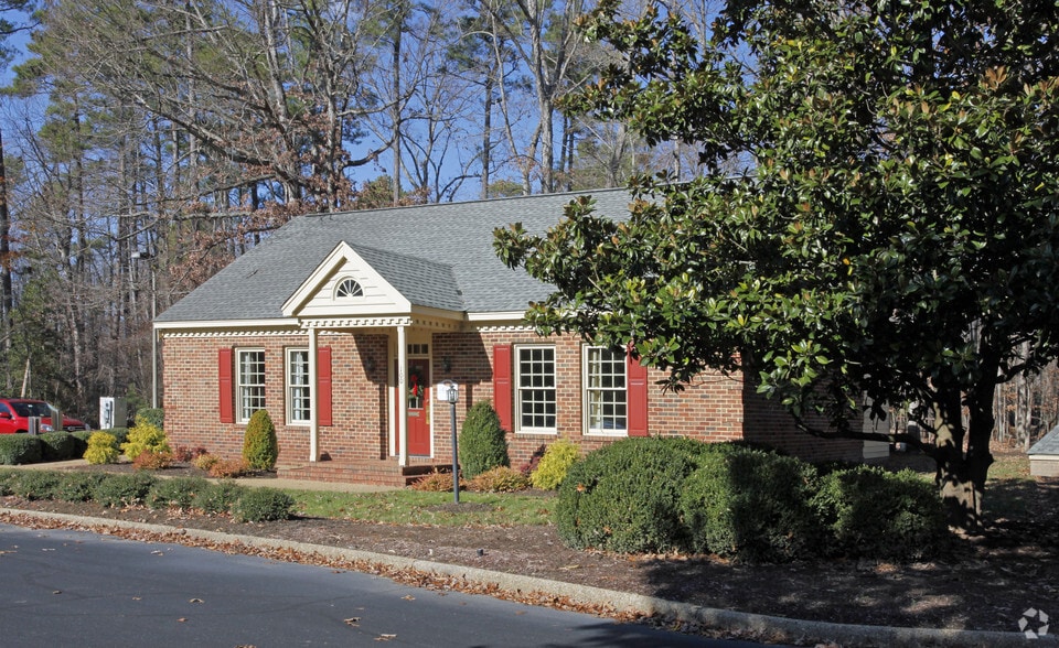 500 Strawberry Plains Rd, Williamsburg, VA for sale - Building Photo - Image 2 of 2