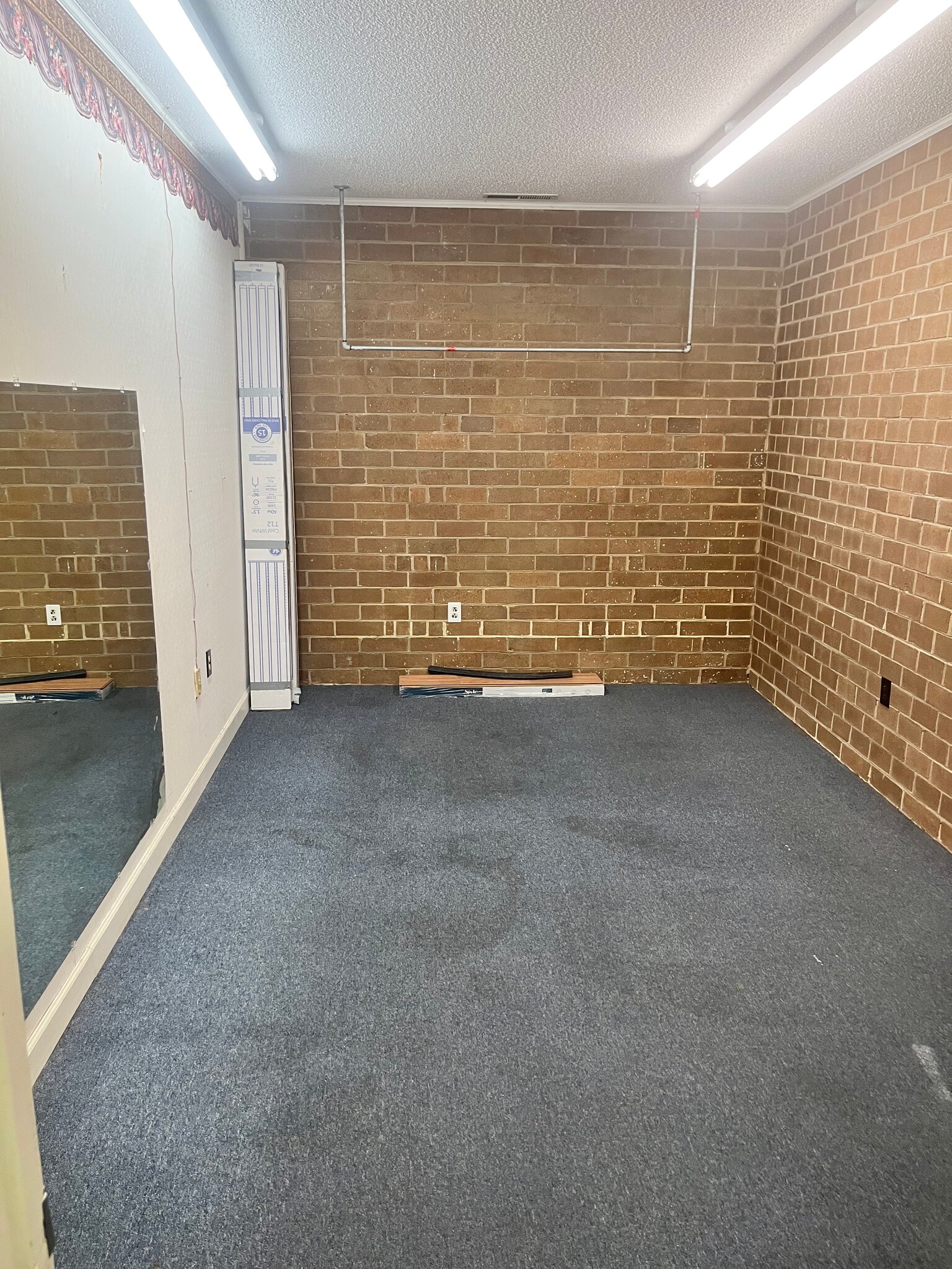 524-528 NC 27 Hwy S, Stanley, NC for lease Interior Photo- Image 1 of 8