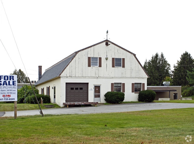 2-4 Industry Rd, Brunswick, ME à vendre - Photo du bâtiment - Image 2 de 3