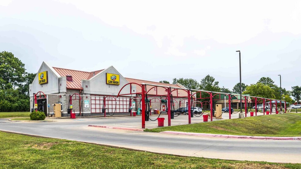 2851 W Walnut St, Rogers, AR à vendre - Photo du bâtiment - Image 1 de 2