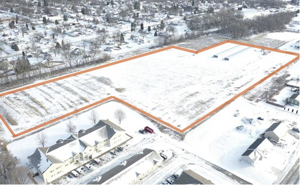 Executive Storage portefeuille de 2 propriétés à vendre sur LoopNet.ca - Photo du bâtiment - Image 3 de 6