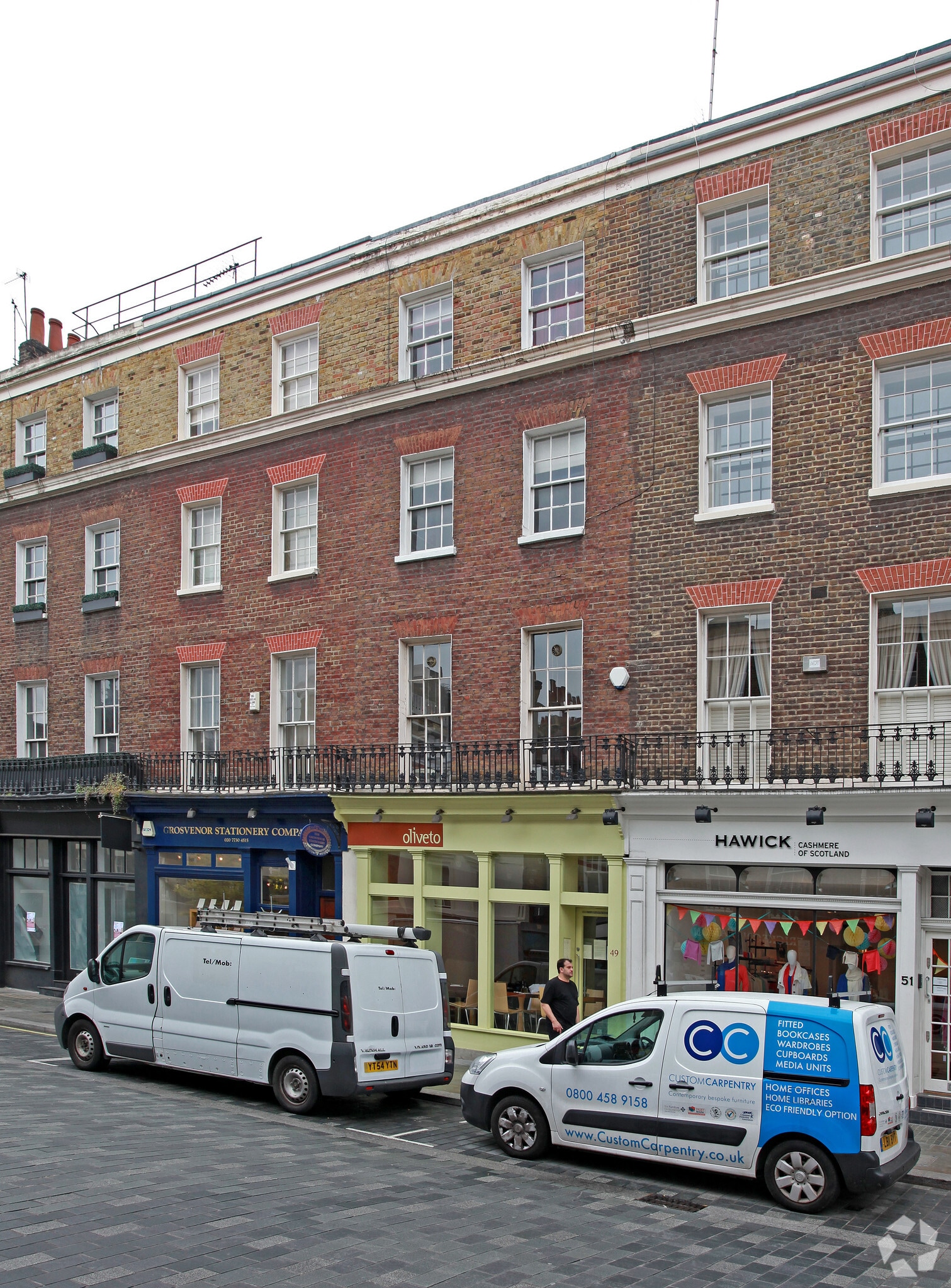 49 Elizabeth St, London for lease Primary Photo- Image 1 of 3