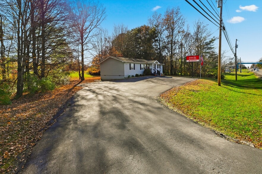 7713 Oak Ridge Hwy, Knoxville, TN for sale - Building Photo - Image 2 of 28