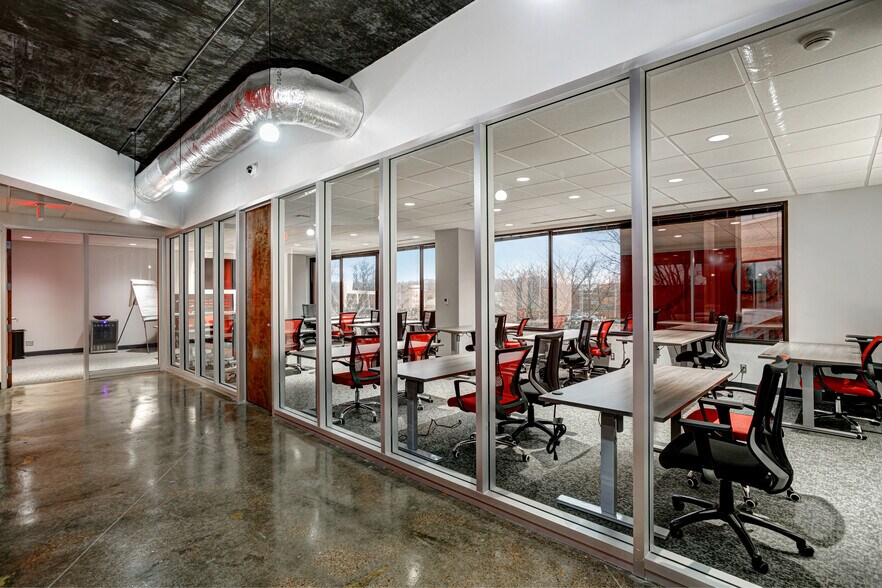 5200 Maryland Way, Brentwood, TN for lease - Interior Photo - Image 2 of 10