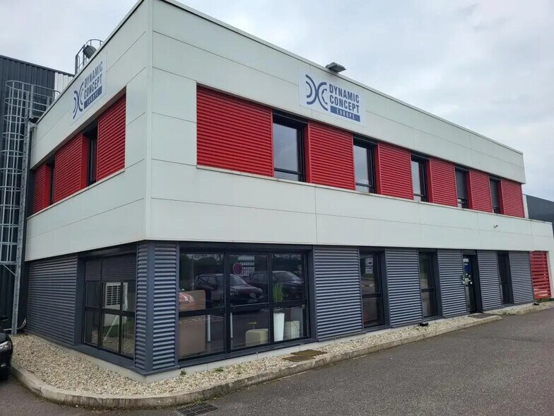 Office in Saint-Priest for lease - Building Photo - Image 2 of 2