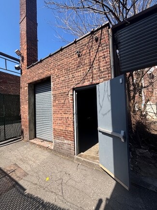Plus de détails pour 6810 Woodside Ave, Woodside, NY - Industriel à louer