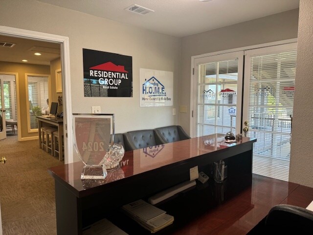 1919 Grand Canal Blvd, Stockton, CA à vendre - Photo intérieure - Image 3 de 38