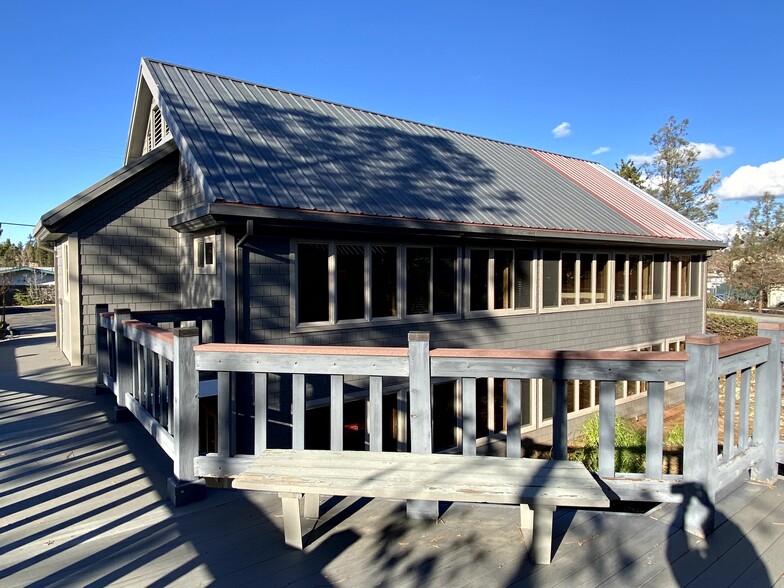 123 Margaret Ln, Grass Valley, CA à louer - Photo du bâtiment - Image 2 de 22