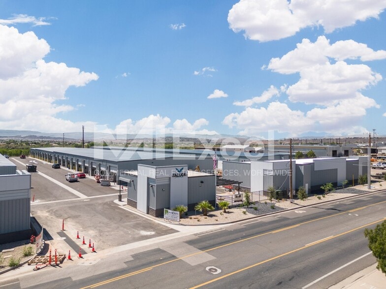 24 E Industrial Rd, Washington, UT à louer - Photo du bâtiment - Image 1 de 4