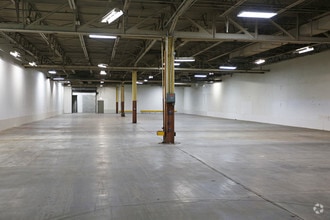 1900 N Austin Ave, Chicago, IL à vendre Photo intérieure- Image 2 de 10