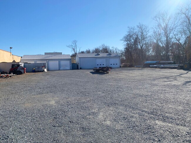 More details for 232 W Hampton Pl, Capitol Heights, MD - Industrial for Lease