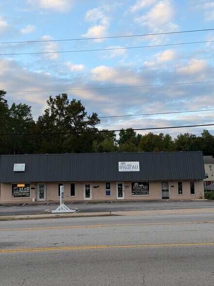 6818 Calhoun Memorial Hwy, Easley, SC à louer - Photo du bâtiment - Image 2 de 5