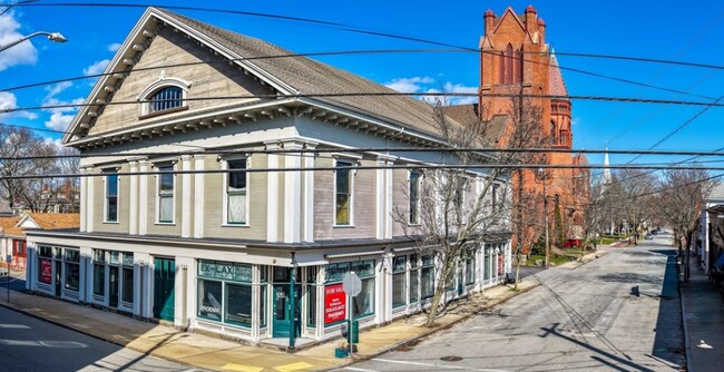 Plus de détails pour 24 Center St, Fairhaven, MA - Commerce de détail à vendre