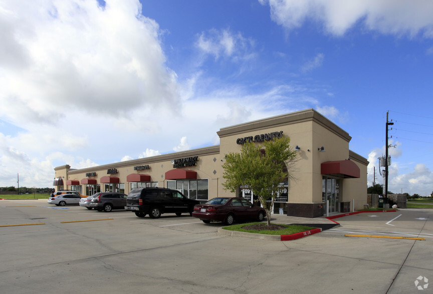 17320 W Grand Pky S, Sugar Land, TX for lease - Building Photo - Image 2 of 4