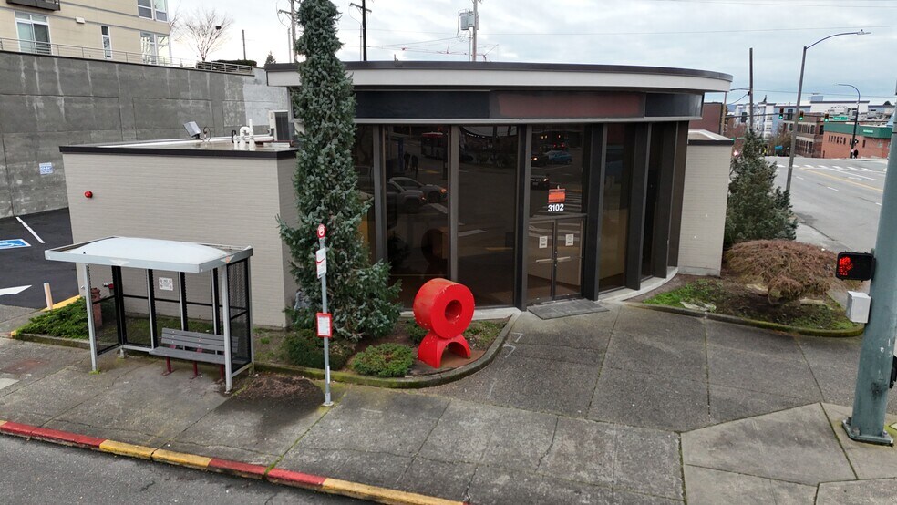 3102 Colby Ave, Everett, WA à louer - Photo du bâtiment - Image 2 de 14