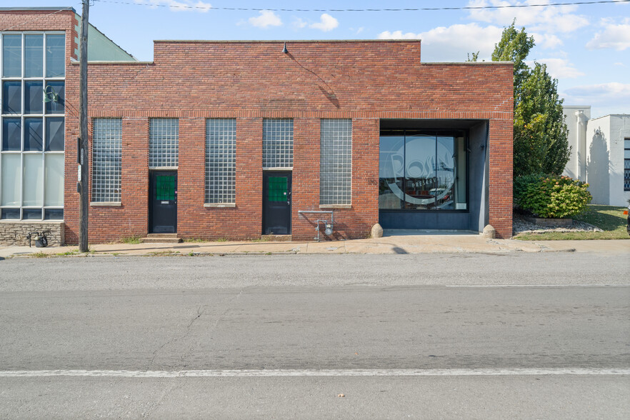 1712 Holmes St, Kansas City, MO for lease - Building Photo - Image 1 of 27