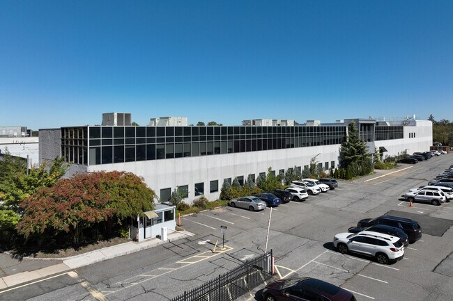 Plus de détails pour 60-15 Little Neck Pky, Little Neck, NY - Plusieurs types d'espaces à louer