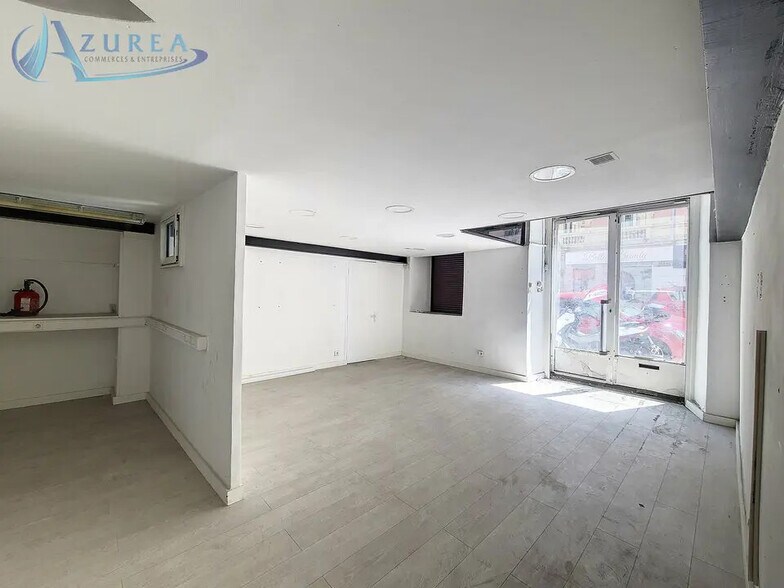 Retail in Nice for lease - Interior Photo - Image 3 of 6