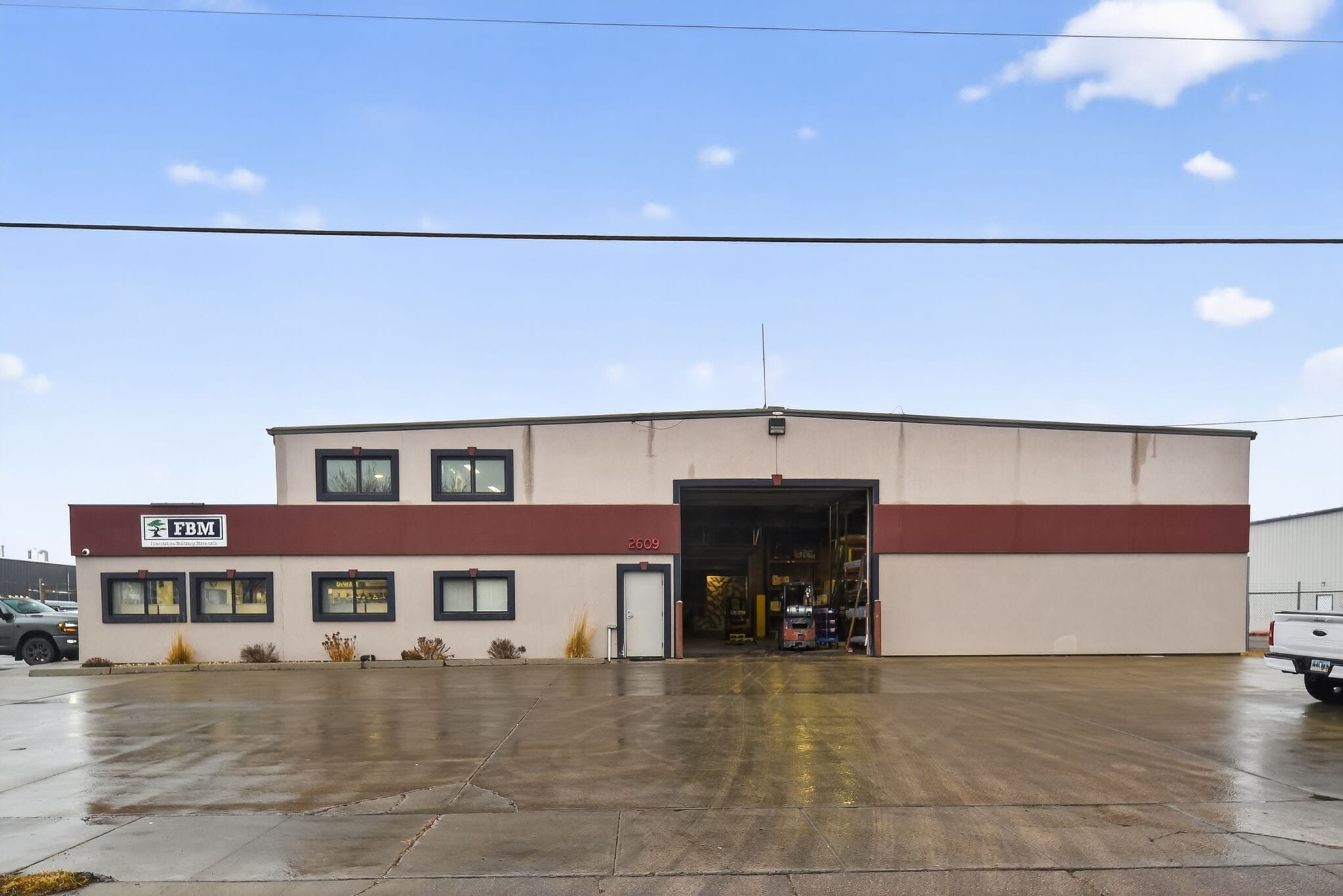 2609 S Carolyn Ave, Sioux Falls, SD for lease Interior Photo- Image 1 of 22