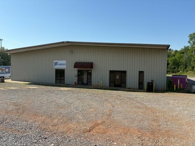 910 Power St, Clarksville, TN for lease Building Photo- Image 1 of 3