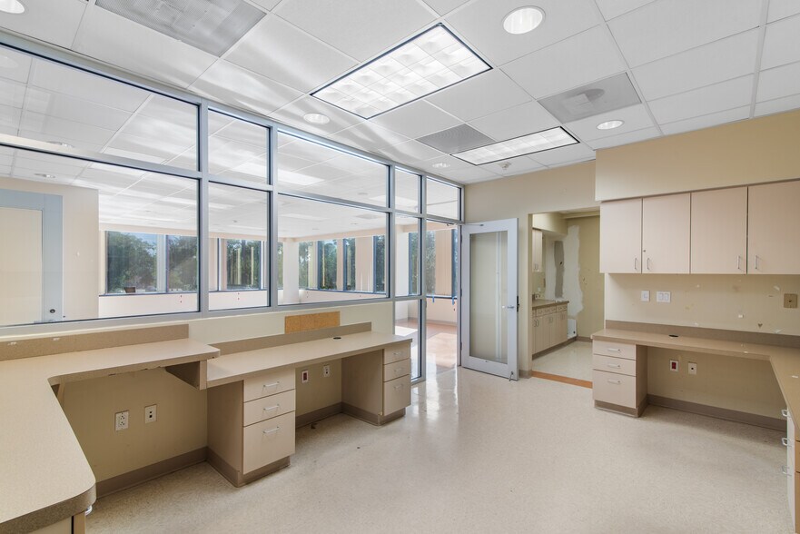 1140 Cypress Station Dr, Houston, TX à vendre - Photo intérieure - Image 3 de 19