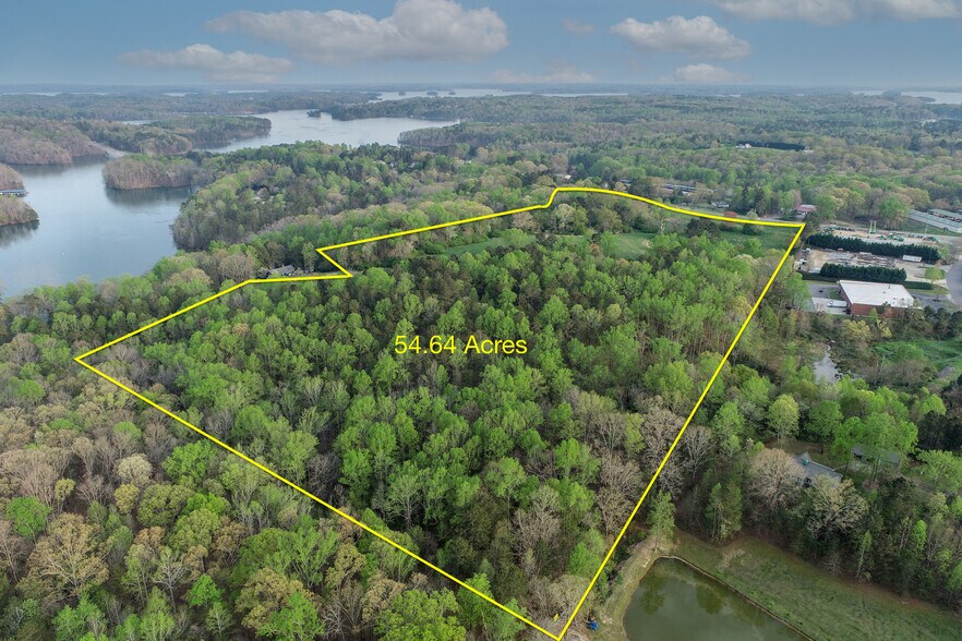5325 Browns Bridge Rd, Cumming, GA à vendre - Photo du bâtiment - Image 3 de 14