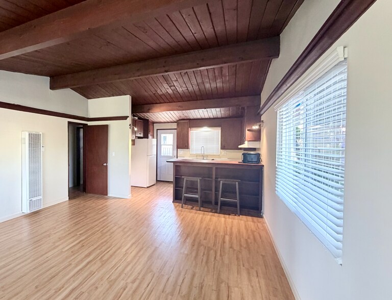 2256-2260 Maple St, Costa Mesa, CA à vendre - Photo du bâtiment - Image 3 de 5