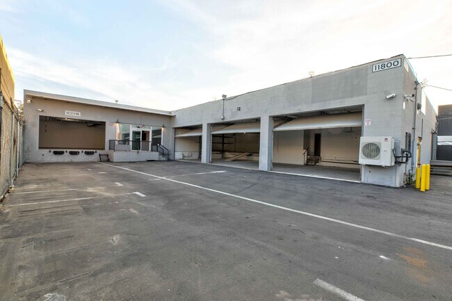 More details for 11800 Vose St, North Hollywood, CA - Industrial for Lease