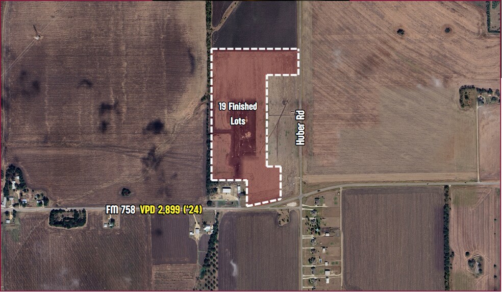 FM 758 & Huber Rd, Seguin, TX à vendre - Photo principale - Image 1 de 4