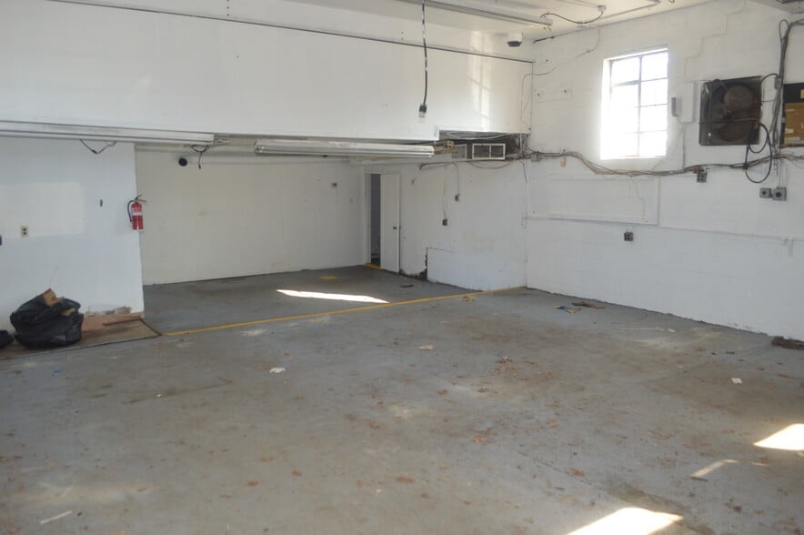5 Maple Ave, Oakland, NJ for lease - Building Photo - Image 3 of 7