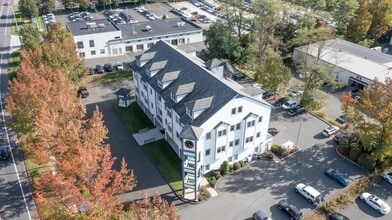 98 Mill Plain Rd, Danbury, CT for lease Building Photo- Image 1 of 7