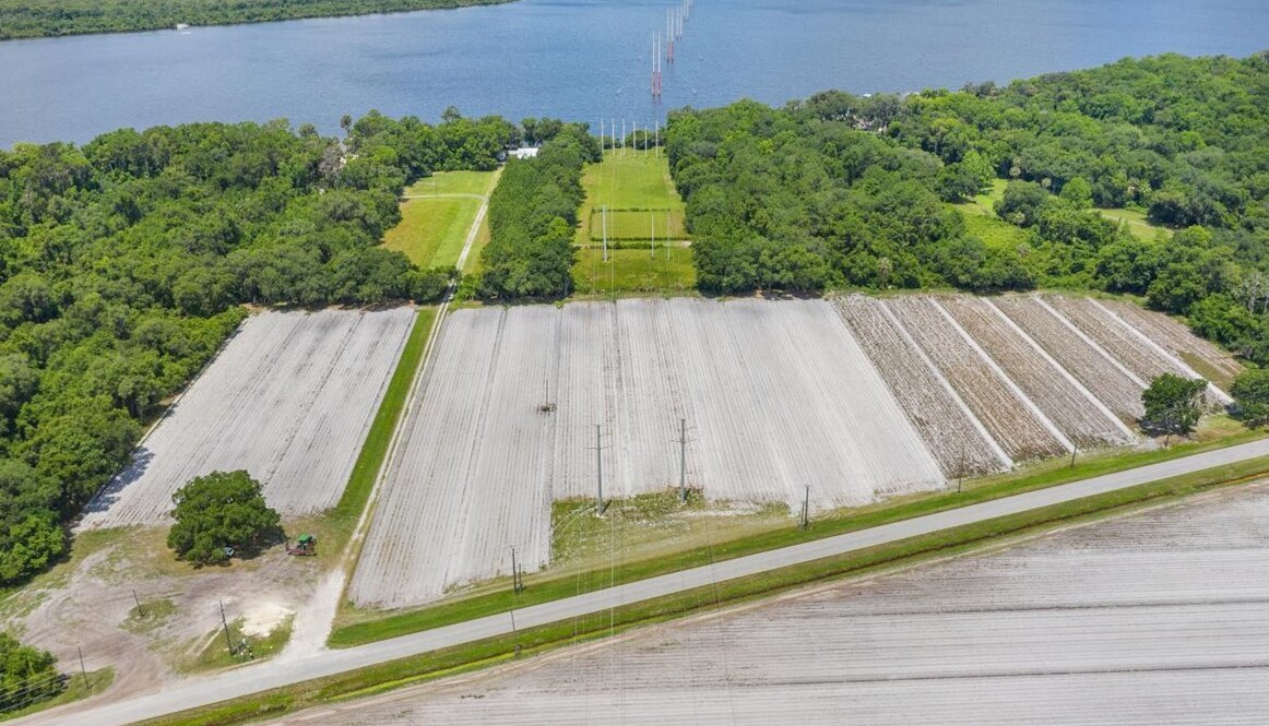 233 E River Rd, East Palatka, FL à vendre Aérien- Image 1 de 26