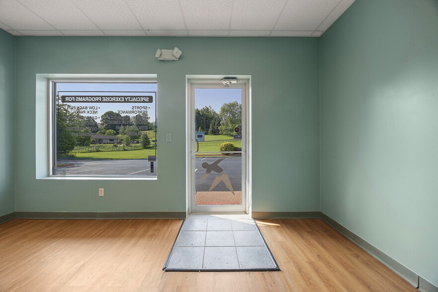 673 Morganza Rd, Canonsburg, PA for lease - Building Photo - Image 3 of 39