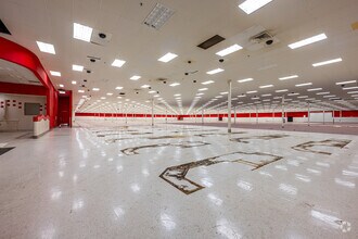 61101-61125 Airport Rd, Slidell, LA for lease Interior Photo- Image 2 of 27