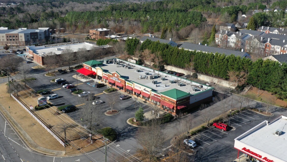 300 Village Center Dr, Woodstock, GA for sale Primary Photo- Image 1 of 1