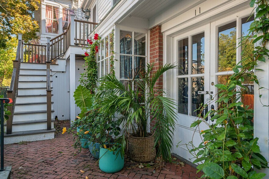 11 Madison St, Sag Harbor, NY à vendre - Photo du bâtiment - Image 2 de 11