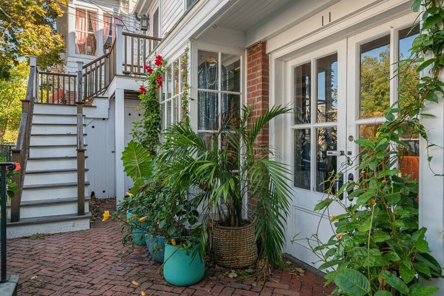 11 Madison St, Sag Harbor, NY à vendre - Photo du bâtiment - Image 2 de 11