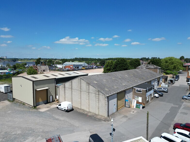 Rawcliffe Rd, Goole à vendre - Photo du bâtiment - Image 2 de 12