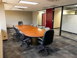 11837 Miracle Hills Dr, Omaha, NE à louer Photo intérieure- Image 1 de 5