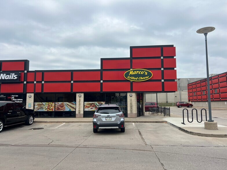 1621 S 1st Ave, Iowa City, IA à louer - Photo principale - Image 1 de 28